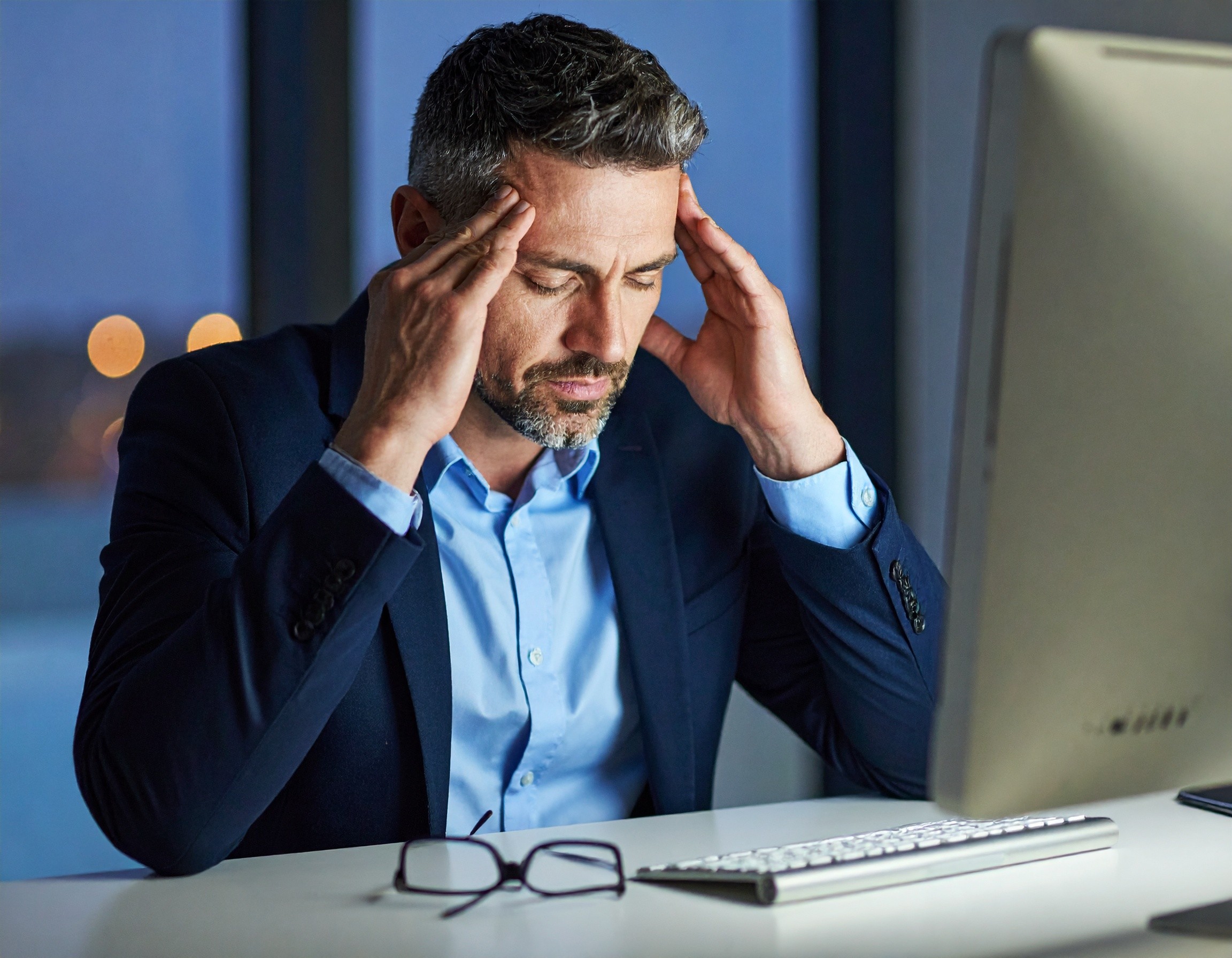 目が疲れないメガネの選び方